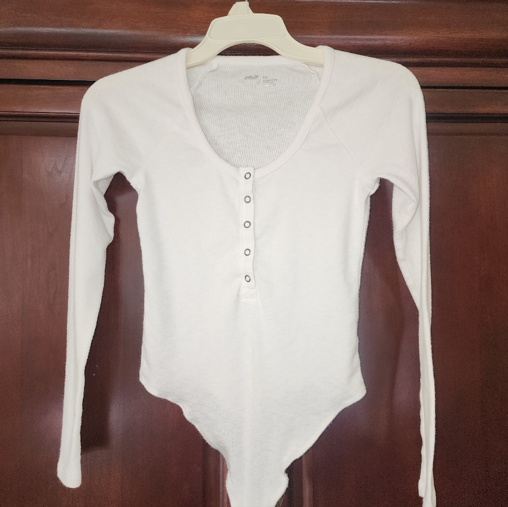 S AERIE White Long Sleeve Henley Bodysuit